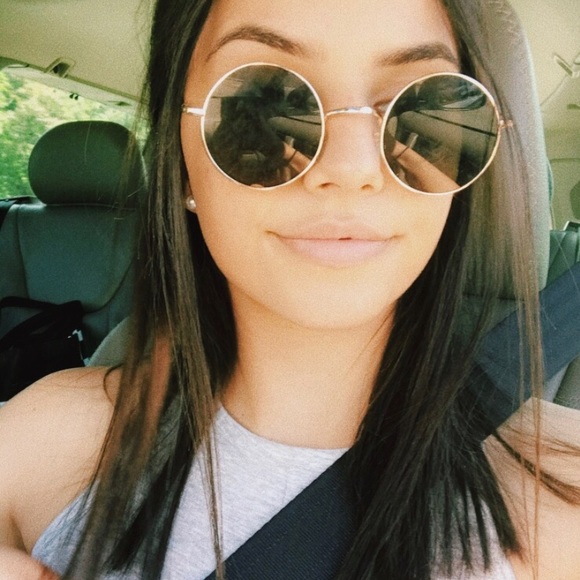 Accessories - Round sunglasses!! 😎